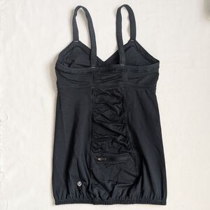 Lululemon Tank Top Women's 6 Black V Neck Built In Bra, Zip Pocket, Mesh Panels